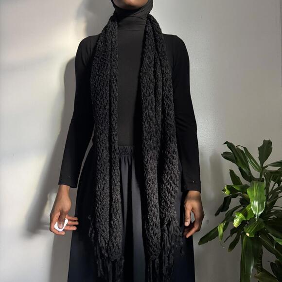 Vintage whimsygoth Black Popcorn Knit Tassel Scarf - Picture 3 of 4